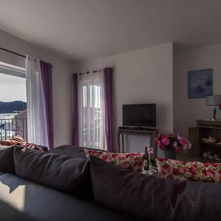 Guliana Apartment